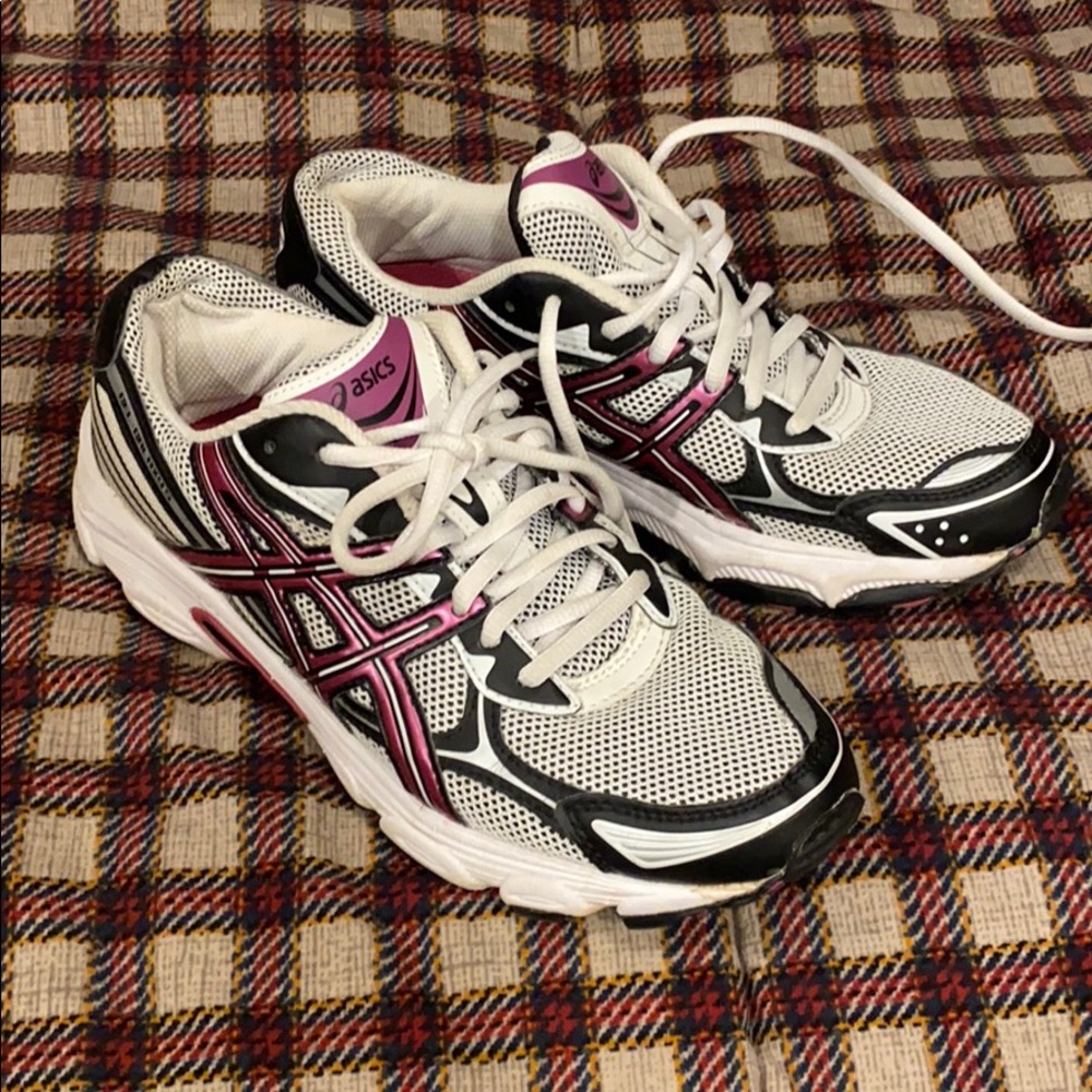 ASICS Sneakers